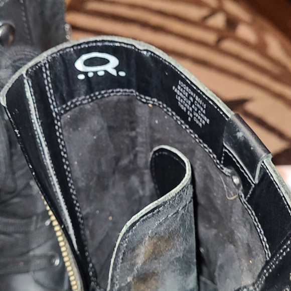 Denver Hayes Ankle Boots - Picture 3 of 6